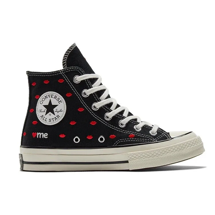 Chuck 70 Embroidered Lips High « Love Me – Black » Chuck 70 Embroidered Lips High « Love Me – Black »