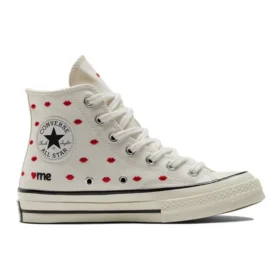 Chuck 70 Embroidered Lips High « Love Me – Vintage White »