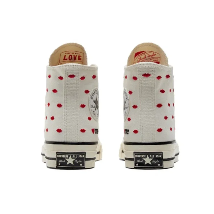 Chuck 70 Embroidered Lips High « Love Me – Vintage White » Chuck 70 Embroidered Lips High « Love Me – Vintage White »