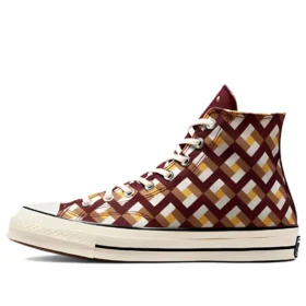 Chuck 70 High « Twisted Classics – Dark Beetroot »
