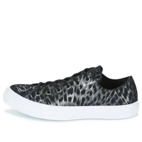 Chuck Taylor All Star « Noir Blanc »