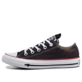 Chuck Taylor All Star « Noir Blanc Grenat »