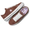 One Star Pro « Dark Clove White »