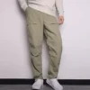 Pantalon casual droit tissé Converse unie pour homme, gris clair et vert