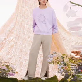 T-shirt à col rond à motif floral, tailles asiatiques « Lilac »