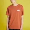 T-shirt de sport à manches courtes en tricot pour homme Converse avec logo arc-en-ciel imprimé, rouge