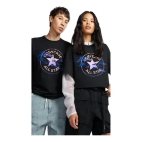 T-shirt Go-To Clouds Graphic Standard Fit, tailles asiatiques « Noir »