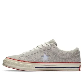 Undefeated x One Star Suede Low « White »